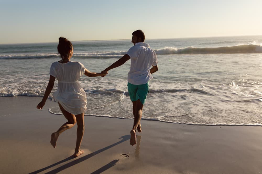 destination-wedding-or-honeymoon-how-to-choose-1741426267735